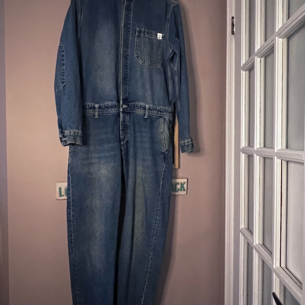 🌻five -stitched by tina- 
One of a kind Upcycled denim jumpsuit with quilted sun - Picture 2 of 2